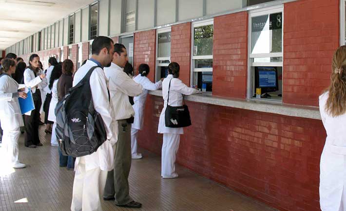 Servicios Escolares de la UNAM